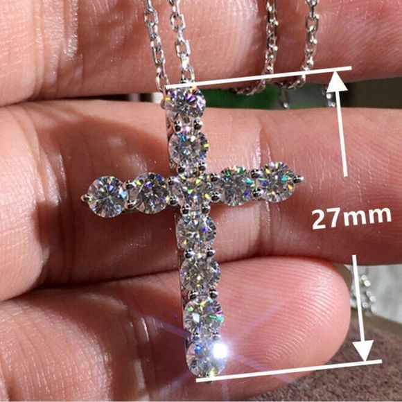💋Gorgeous Brilliant Cut Zircon Cross Pendant on Silver Chain - Picture 6 of 17